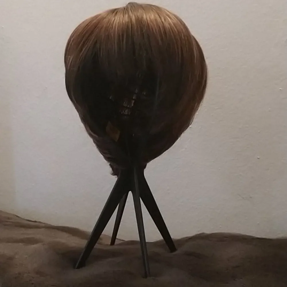 Short Bob Wig with Highlights
